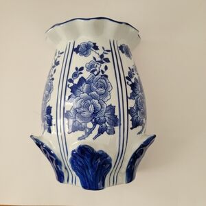 Formalities By Braum Bros. Blue & White Porcelain Floral Wall Pocket Vase Vessel